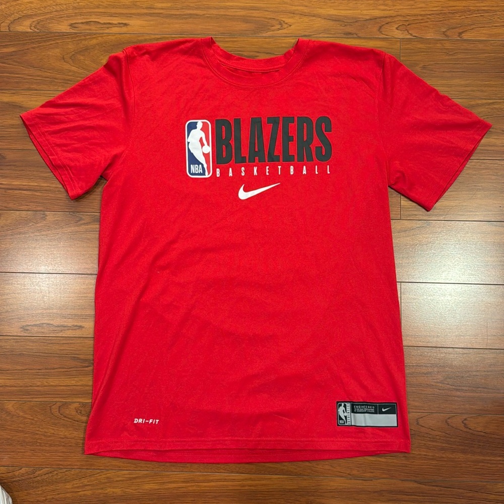 Nike Trailblazer Medium Tshirt